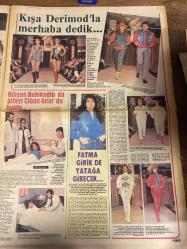 ŞEY HAFTALIK MAGAZİN GAZETESİ DOĞUM GÜNÜ HEDİYESİ  ( Turkish Newspaper ) - 1 KASIM 1982 - TAM TAKIM 12 SAYFADIR -Yasemin Kutsi-Ferdi Tayfur-Necla Nazır-Zafir Seba-Hayal Devran-Füsun Önal-Yüksel Üzel-Ercan Turgut-Gülşen Bubikoğlu-Cihan Ünal-Türkan Şoray-Hülya Koçyiğit-Fatma Girik-Oya Aydoğan-İbrahim Tatlıses-Gönül Akkor-Perihan Savaş-Misafir Tezcan-Müjdat Gezen-Nurhan Tokcan-Egemen Bostancı-Seda Sayan-Deniz Erkanat-Nilgün Altınel-Rıza Silahlıpoda-Zati Sungur-Zeki Çetin-Cikita-Mine Soley-Kibariye Bu adamı Yasemin Kutsi öldürdü-Böyle olacağını sanki içime doğmuştu-Uzun süre hayır dedim ama dinletemedim-Ohh… Mis gibi-Gacılar beyaz sabun neyiniz yetmiyor-Yerli malı yurdun malı her Türk onu kullanmalı-Yüksel Üzel’i yoldan döndürdüler-Dertlerini Anadolu’da unutacak-Ercan Turgut çıkış yolunu buldu-Etle tırnak oldular-Necla’dan çocuğum olsun istiyorum-Bu aşk bitecek mi-Öyle bir dünya ki-Füsun Önal suçlanıyor-Kışa Derimod’la merhaba dedik-Gülşen Bubikoğlu da siyayı Cihan Ünal’da buldu-Fatma Giri