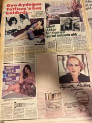 ŞEY HAFTALIK MAGAZİN GAZETESİ DOĞUM GÜNÜ HEDİYESİ  ( Turkish Newspaper ) - 1 KASIM 1982 - TAM TAKIM 12 SAYFADIR -Yasemin Kutsi-Ferdi Tayfur-Necla Nazır-Zafir Seba-Hayal Devran-Füsun Önal-Yüksel Üzel-Ercan Turgut-Gülşen Bubikoğlu-Cihan Ünal-Türkan Şoray-Hülya Koçyiğit-Fatma Girik-Oya Aydoğan-İbrahim Tatlıses-Gönül Akkor-Perihan Savaş-Misafir Tezcan-Müjdat Gezen-Nurhan Tokcan-Egemen Bostancı-Seda Sayan-Deniz Erkanat-Nilgün Altınel-Rıza Silahlıpoda-Zati Sungur-Zeki Çetin-Cikita-Mine Soley-Kibariye Bu adamı Yasemin Kutsi öldürdü-Böyle olacağını sanki içime doğmuştu-Uzun süre hayır dedim ama dinletemedim-Ohh… Mis gibi-Gacılar beyaz sabun neyiniz yetmiyor-Yerli malı yurdun malı her Türk onu kullanmalı-Yüksel Üzel’i yoldan döndürdüler-Dertlerini Anadolu’da unutacak-Ercan Turgut çıkış yolunu buldu-Etle tırnak oldular-Necla’dan çocuğum olsun istiyorum-Bu aşk bitecek mi-Öyle bir dünya ki-Füsun Önal suçlanıyor-Kışa Derimod’la merhaba dedik-Gülşen Bubikoğlu da siyayı Cihan Ünal’da buldu-Fatma Giri
