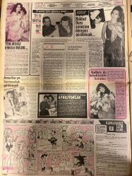 ŞEY HAFTALIK MAGAZİN GAZETESİ DOĞUM GÜNÜ HEDİYESİ  ( Turkish Newspaper ) - 1 KASIM 1982 - TAM TAKIM 12 SAYFADIR -Yasemin Kutsi-Ferdi Tayfur-Necla Nazır-Zafir Seba-Hayal Devran-Füsun Önal-Yüksel Üzel-Ercan Turgut-Gülşen Bubikoğlu-Cihan Ünal-Türkan Şoray-Hülya Koçyiğit-Fatma Girik-Oya Aydoğan-İbrahim Tatlıses-Gönül Akkor-Perihan Savaş-Misafir Tezcan-Müjdat Gezen-Nurhan Tokcan-Egemen Bostancı-Seda Sayan-Deniz Erkanat-Nilgün Altınel-Rıza Silahlıpoda-Zati Sungur-Zeki Çetin-Cikita-Mine Soley-Kibariye Bu adamı Yasemin Kutsi öldürdü-Böyle olacağını sanki içime doğmuştu-Uzun süre hayır dedim ama dinletemedim-Ohh… Mis gibi-Gacılar beyaz sabun neyiniz yetmiyor-Yerli malı yurdun malı her Türk onu kullanmalı-Yüksel Üzel’i yoldan döndürdüler-Dertlerini Anadolu’da unutacak-Ercan Turgut çıkış yolunu buldu-Etle tırnak oldular-Necla’dan çocuğum olsun istiyorum-Bu aşk bitecek mi-Öyle bir dünya ki-Füsun Önal suçlanıyor-Kışa Derimod’la merhaba dedik-Gülşen Bubikoğlu da siyayı Cihan Ünal’da buldu-Fatma Giri