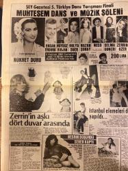 ŞEY HAFTALIK MAGAZİN GAZETESİ DOĞUM GÜNÜ HEDİYESİ  ( Turkish Newspaper ) - 31 MAYIS 1982 - TAM TAKIM 12 SAYFADIR -Nükhet Duru ve kayıp annesi-Kibariye-Osman Kavran-Muzaffer Özpınar-Seyhan Tütün - Sami Erbay - Ayşe Tunalı - Müjde Ar - Aylin Urgal - Aynur Akar - İbrahim Tatlıses - Seda Sayan - Deniz Erkanat - Zeki Onur - Beyza Başar - Lale Alkan - Mürgül - Zeycan Şan - Gülistan Sayın - Akın Uğurlu - Kenan Temiz - Ziya Taşkent - Romalı Perihan - Nermin Ergenç - Fatoş Tuçe - Cansel Güngör - Nükhet Duru - Ersan Erdura - Huysuz Virjin - Hülya Süer - Nazan Şoray - Neco - Selma Güneri - Zerrin Özer - Cemile Kutgun - Güner Ümit - Arif Alaşan - Funda Köseoğlu - Feryal - Nilüfer Kurgun - Ferdi Atak - Serku Sezgin - Nesrin - Seher - Selma Güneri - Fikret Hakan - Mehlika Kenter - Müşfik Kenter - Biricik - Ümit Ögütçü - Şems İnkaya