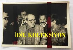 ÇALIŞMA ve SOSYAL GÜVENLİK ESKİ BAKANI AYDIN GÜVEN GÜRKAN'IN ORİJİNAL AJANS-BASIN FOTOĞRAFI - 18 x 12 cm EBADINDA - AYDIN GÜVEN GÜRKAN, MURAT KARAYALÇIN ve ARİF SAĞ AYNI KAREDEYKEN ÇEKİLMİŞ BİR FOTOĞRAF