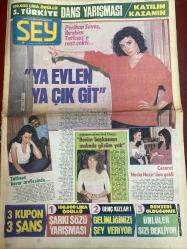 ŞEY HAFTALIK MAGAZİN GAZETESİ DOĞUM GÜNÜ HEDİYESİ  ( Turkish Newspaper ) - 12 NİSAN 1982 - TAM TAKIM 12 SAYFADIR - Seda Sayan-Hülya Işıl-Bedri Aysel-Vildan Aysel-Nergis Kumbaşar-Yıldız Tezcan-Halit Kıvanç-Güzin Abla-Turan Ünlü-Perihan Savaş-İbrahim Tatlıses-Meral Orhonsay-Necla Nazır-B.Metin-Özkan Hoca-Erhan Tunay-Nesrin Topkapı-Kenan Menekşe-Huysuz Virjin-Seda Sayan-Doğanay-Nigar Uluerer-Yaşar Özel-Rezzan Yücel-Tahir Dökmeci-Akın Uğurlu-Funda Fırat-Melike Demiray-Hüner Coşkuner-Muazzez Abacı-Rüçhan Çamay-Güzide Kasacı Perihan Savaş İbrahim Tatlıses’e rest çekti-“Ya evlen ya çık git”-Tatlıses karar arifesinde-Benim başkasının malında gözüm yok-Cesaret Necla Nazır’dan geldi-Galatasaray ve Fenerbahçeliler’i birbirine düşüren B.Metin’in keyfi yerinde-Sahada durdu gece kulüpte coştu-Erhan Tunay’a İstanbul’da yer yok-Yakalayan öpüyor-Sahile demir attı-Şarkılı türkülü açılış-İşte Banker Servet’in yerini alan adam-Kocası gitti köpeklere kaldı-Soyunup ta soyunamayan hatun-Abdullah’ın şerefine-
