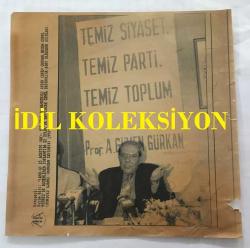 ÇALIŞMA ve SOSYAL GÜVENLİK ESKİ BAKANI AYDIN GÜVEN GÜRKAN'IN ORİJİNAL AJANS-BASIN FOTOĞRAFI (KAĞIT BASKI) - 21 x 21 cm EBADINDA - AYDIN GÜVEN GÜRKAN, SHP GENEL MERKEZİNDE DÜZENLEDİĞİ BASIN TOPLANTISINDA GENEL BAŞKANLIĞA ADAY OLACAĞINI AÇIKLARKEN ÇEKİLMİŞ BİR KARE, 1993