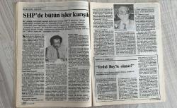 2000 İKİBİN’E DOĞRU AKTÜALİTE DERGİSİ – SAYI 24 – 14–20 HAZİRAN 1987 – 64 SAYFA ORDUDA TAYİNLER – “BELÇİKA KULÜBÜ”NÜN GÜCÜ – TAKIM TUTKUSU: “SENİ SEVMEYEN ÖLSÜN” – AHİRET CEZASI – EĞER İŞÇİ YÜRÜRSE – GLASNOST BOLŞOY’DA – “ERKEK SPORU”NA KADIN ELİ DEĞDİ – YÖK’ÜN ADALETSİZLİĞİ – TEK TİP ELBİSE GİYMEYECEĞİZ – “GEVECİLİK”TEN ÇOCUKLARIMI ÇEKİYORUM – ERZURUM CEZAEVİ İÇİN SORUŞTURMA TALEBİ – “İMAMOĞLU’NU SANDIKTAN ÇIKARIN” – “SENİ SEVMEYEN ÖLSÜN” BAKIN NEYE DÖNÜŞTÜ – “KADINLARIN VARLIK NEDENİ” – “AŞKLA BAŞLAYAN HER ŞEY” – “YENİ DEMOKRASİ” ÇIKTI – “GÖRÜNÜM” GELECEĞE ELEŞTİREL BAKIŞ  DOĞU PERİNÇEK – SONER YALÇIN – SEMİH POROY – CEMAL SÜREYA – NECATİ CUMALI – MELİH CEVDET ANDAY – ŞAHAP BALCIOĞLU – NİHAT BEHRAM – HALİL BERKTAY – HÜSEYİN BÜLBÜL – SERHAN BOLLUK – NEYYİR KALAYCIOĞLU – SÜLEY PERİNÇEK – ASAF GÜVEN AKSEL – ROZERİN DOĞAN – ALİ KARŞILAYAN – DENİZ KAVUKÇUOĞLU – TUNCA ARSLAN – GÜLDEN AYDIN – SEVİL BASTÜRK – ASUMAN BAYRAK – AYŞE BENGİ – TÜRKAN DEMİR – TAKİ DOĞAN – SABİHA ERDEM – KAMİL ERDOĞ