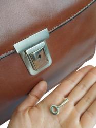 Samsonite deri evrak bilgisayar çantası