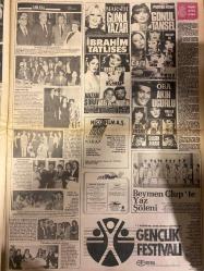 ŞEY HAFTALIK MAGAZİN GAZETESİ DOĞUM GÜNÜ HEDİYESİ  ( Turkish Newspaper ) - 30 MAYIS 1983 - TAM TAKIM 12 SAYFADIR -Ajda Pekkan çılgın gibi Amerika’ya gitti-Ferdi Tayfur Kaset ilanı-Ferdi Tayfur-Bülent Ersoy-Hacı Atakaya-Gönül Yazar-İbrahim Tatlıses-Derya Tuna-Neslihan-Nazan Şoray-Nesrin Topkapı-Akın Uğurlu-Mehtap Ar-Ayberk Şen-Keriman Tutkun-Gülsen Akkaya-Barış Manço-Doğukan Manço-Nurcan Gürgütay-Orhan Gencebay-Ayşe Mine-Levent Eruygun-Adana-Mine Mutlu-Mine Soley-Seda Sayan-Tan Zaman-Nilüfer-Onno Tunç-Sezen Aksu-Ayşegül Aldinç-Talat Bulut-Deniz Uğur-Ezgi Tayan-Ertan Tüney-Ferdi Tayfur’u Polis Koruyor-Ürküten Sevgi-Rezalet-Bülent Ersoy’u Yaktılar-Konser Mafyası’nın Eline Düştü-Gönüller Fatihi Ferdi Tayfur’un Beklenen Plağı-Orhan Gencebay Eski Karısı ile Minibüste Buluştu-Erkek Milleti Ayşe Mine’ye Ateş Püskürüyor-Kraliçelik Tacı İki Gün Sonra El Değiştirdi-Hayali Şakacıktan Gerçekleşti-Aralarına Girin Ama Birşey Tutmayın-Sevda Ferdağ röportajı-Beni Onno’dan Sezen Aksu Ayırdı-Yolları Aşk