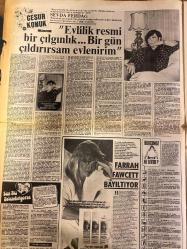 ŞEY HAFTALIK MAGAZİN GAZETESİ DOĞUM GÜNÜ HEDİYESİ  ( Turkish Newspaper ) - 30 MAYIS 1983 - TAM TAKIM 12 SAYFADIR -Ajda Pekkan çılgın gibi Amerika’ya gitti-Ferdi Tayfur Kaset ilanı-Ferdi Tayfur-Bülent Ersoy-Hacı Atakaya-Gönül Yazar-İbrahim Tatlıses-Derya Tuna-Neslihan-Nazan Şoray-Nesrin Topkapı-Akın Uğurlu-Mehtap Ar-Ayberk Şen-Keriman Tutkun-Gülsen Akkaya-Barış Manço-Doğukan Manço-Nurcan Gürgütay-Orhan Gencebay-Ayşe Mine-Levent Eruygun-Adana-Mine Mutlu-Mine Soley-Seda Sayan-Tan Zaman-Nilüfer-Onno Tunç-Sezen Aksu-Ayşegül Aldinç-Talat Bulut-Deniz Uğur-Ezgi Tayan-Ertan Tüney-Ferdi Tayfur’u Polis Koruyor-Ürküten Sevgi-Rezalet-Bülent Ersoy’u Yaktılar-Konser Mafyası’nın Eline Düştü-Gönüller Fatihi Ferdi Tayfur’un Beklenen Plağı-Orhan Gencebay Eski Karısı ile Minibüste Buluştu-Erkek Milleti Ayşe Mine’ye Ateş Püskürüyor-Kraliçelik Tacı İki Gün Sonra El Değiştirdi-Hayali Şakacıktan Gerçekleşti-Aralarına Girin Ama Birşey Tutmayın-Sevda Ferdağ röportajı-Beni Onno’dan Sezen Aksu Ayırdı-Yolları Aşk