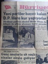 Hürriyet Gazetesi - Turkish Newspaper - 16 Ocak 1961 - yeni partiler başsız kalan Demokrat Partililere kur yapıyorlar - Fahrettin Kerim Gökay siyasi faaliyet için partilerin olgunlaşmasını ve gelişmesini bekleyecek - sosyal imkanlar ve grev hakkı - eğitim Savaşı'nda yeni bir adım genç analarla ak saçlı nineler okula gidiyor fotoğraf - Enosisçi Rumlar Kıbrıs'ta kanlı hadiseler çıkardılar - bazı sanayi müesseseleri yeni bir birlik kurdular - gümüş motor fabrikasından Necmettin Erbakan kurulan birlik toplantısında fotoğraf - Turhan Feyzioğlu Başbakan yardımcısı oluyor - Yedi Şimşek filmi küçük emek sinemasında - meşhur armatör Onassis şöhretli Maria Callas için Monte Carlo operasında bir salon yaptırıyor - Elizabeth Taylor'a kleopatra'dan sonra Safo rolü teklif edildi - Türk sinemasının en çok sevilen yıldızı Ahmet Tarık Tekçe turneye çıkıyor fotoğraf - Fenerbahçe Altınordu'yu 4-0 yendi Fotoğraf - Beşiktaş 1 Gençlerbirliği 1 - Atatürk kır koşusunu Şükrü Saban kazandı - Chevrolet ve Opel