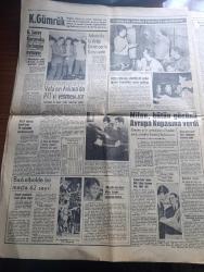 Hürriyet Gazetesi - Turkish Newspaper - 2 Şubat 1963 - çarpışan iki uçak Ankara'nın içine düştü - facia 60 kişi öldü fotoğraf - çarpışanlar MEA yolcu uçağı ile bir askeri nakliye uçağımız - olay yeri kavrulmuş cesetlerle doluydu - Yılmaz Tunçkol olay yerini anlatıyor - Karaoğlan caddesi'ne düşen yolcu uçağının ölümüne sebep olduğu insanlardan biri kömür halinde ambulansa konuluyor fotoğraf - İstanbul'da bugün bu gece sinema tiyatro programı - Şah'ın fermanı ile İran'da yaşmak Dün tarihe karıştı - Nesrin Sipahi'nin Pathe Plaklarında okuduğu en son eserler - Adalet Partisi genel siyasi af istiyor - Bursa senatörü Şeref Kayalar Adalet Partisi'nin görüşünü açıkladı - Galatasaray Karşıyaka ile bugün oynuyor fotoğraf - Galatasaray kız voleybol takımı galibiyetin şerefine harem'de sabahladılar Fotoğrafı - Milan bütün gücünü Avrupa kupası'na verdi - milli takım kadrosu 14 Şubat'ta açıklanacak - bir müsabakada 62 sayı yapan Wilt Chamberlain fotoğraf - dünya orta siklet boks şampiyonu Robinson