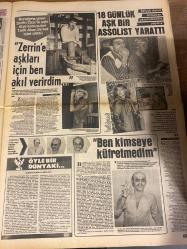 ŞEY HAFTALIK MAGAZİN GAZETESİ DOĞUM GÜNÜ HEDİYESİ  ( Turkish Newspaper ) - 31 OCAK 1983 - TAM TAKIM 12 SAYFADIR -Gönül Akkor-Metin eyinç-Müşerref Tezcan-Mine Koşan-Necdet tokatlıoğlu-Emel Sayın-Seyyal Taner-Selda Sürpriz-Müjde Ar-Rıfat ababay-Ahu Tuğba-Nazan Şoray-Hülya Sözer-Muazzez Ersoy-Nil Burak-Metin Akpınar-Gönül Öner-Mualla Akın-Mehtap Deniz-Lihan Daner-Şakir Öner-Mine Mater-Yaşar Özel-Mehlika Kenter-Saadet Gürses-Zerrin Özer-Tarık Akan-Öztürk Serengil-Selçuk Aslan-Emel Sayın-Sezen Aksu-Müjde Ar-Tanju Okan-Gönül Yazar-Asu Maralman-Nevra Serezli-Ayşe Mine-İzzet Öz-Ahu Tuğba Dehşet Yatağında-Onu Ağabeyi Pazarlıyor-Geleceğini Dracula’ya Bağladı-Yeni Dünya Sefası-Nazan Şoray Artık Günahı Öğrendi-Merkez Efendi’de Açılan Eller Ne İçindi-Dilediği Her Şeye Ulaştı ve-Nazan Şoray Artık Günahı Öğrendi-Zerrin’e Aşkları İçin Ben Akıl Verirdim-18 Günlük Aşk Bir Assolist Yarattı-Ben Kimseye Küfretmedim-Sezen Aksu İstanbul’u Terkediyor-Bir Gecede İki Milyona Hayır Dedi-Urlalı Tanju Baba Öfkelen