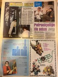 ŞEY HAFTALIK MAGAZİN GAZETESİ DOĞUM GÜNÜ HEDİYESİ  ( Turkish Newspaper ) - 31 OCAK 1983 - TAM TAKIM 12 SAYFADIR -Gönül Akkor-Metin eyinç-Müşerref Tezcan-Mine Koşan-Necdet tokatlıoğlu-Emel Sayın-Seyyal Taner-Selda Sürpriz-Müjde Ar-Rıfat ababay-Ahu Tuğba-Nazan Şoray-Hülya Sözer-Muazzez Ersoy-Nil Burak-Metin Akpınar-Gönül Öner-Mualla Akın-Mehtap Deniz-Lihan Daner-Şakir Öner-Mine Mater-Yaşar Özel-Mehlika Kenter-Saadet Gürses-Zerrin Özer-Tarık Akan-Öztürk Serengil-Selçuk Aslan-Emel Sayın-Sezen Aksu-Müjde Ar-Tanju Okan-Gönül Yazar-Asu Maralman-Nevra Serezli-Ayşe Mine-İzzet Öz-Ahu Tuğba Dehşet Yatağında-Onu Ağabeyi Pazarlıyor-Geleceğini Dracula’ya Bağladı-Yeni Dünya Sefası-Nazan Şoray Artık Günahı Öğrendi-Merkez Efendi’de Açılan Eller Ne İçindi-Dilediği Her Şeye Ulaştı ve-Nazan Şoray Artık Günahı Öğrendi-Zerrin’e Aşkları İçin Ben Akıl Verirdim-18 Günlük Aşk Bir Assolist Yarattı-Ben Kimseye Küfretmedim-Sezen Aksu İstanbul’u Terkediyor-Bir Gecede İki Milyona Hayır Dedi-Urlalı Tanju Baba Öfkelen