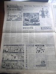 Yeni Sabah Gazetesi - Turkish Newspaper - 29 Nisan 1959 - Florence Nightingale okulu ile hastanesinin temelleri Dün atıldı - Reisicumhur Celal Bayar'a Florence Nightingale tesisleri hakkında izahat veriliyor fotoğraf - Niyazi Aytok isimli vatandaş Florence Nightingale testinin yapılacağı arazi bana aittir inşaat yapılamaz dedi -  Fidel Castro Panamayı işgal etmek gibi derdimiz yok dedi - Vatancılar için 1 6 yıl hapis cezası istendi - İstiklal caddesi'nde alkazar sineması mülkü satılıktır - Kızılay Genel Kongresi çalışmalarına başladı - Yunus Emre için büyük bir tören tertip edildi - bilinmeyen hususiyetleri ile Osmanlı padişahları yazan Reşat Ekrem Koçu Yazı Dizisi - Onikinci Cannes film festivali yarın başlıyor - Sovyet Rusya'da Türklere indirilen darbeler - Macar maçını 28 Haziran'da oynamakta ısrar edeceğiz - milli lige bugün Mithatpaşa stadında devam edilecek - Beşiktaş İstanbulspor maçı - Galatasaray Adalet maçı - Özcan Arkoç ve Naci Erdem sabah takımların yaptığı antremanda foto