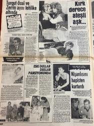 ŞEY HAFTALIK MAGAZİN GAZETESİ DOĞUM GÜNÜ HEDİYESİ  ( Turkish Newspaper ) - 7 ŞUBAT 1983 - TAM TAKIM 12 SAYFADIR -Nigar uluerer röportajı-Mine Koşan-Chamberlain-Saadet gürses-Nükhet Duru-Tarık Akan-Ümit Besen-Gönül Göksel-Muazzez Ersoy-Saadet Gürses-Hüner Coşkuner-Yılmaz Güney-Bülent Ersoy-Müjdat Gezen-Cüneyt Arkın-Mesut Öhnner-Banu Alkan-Turgut Özal-Zerrin Özer-Deniz Uğur-Zafer Sefa-Akın Uğurlu-Hülya Yiğitalp-Dilek Aldo-Ediz Onay-İzzet Öz-Mahmut Ovur-Nazan Şoray-Hülya Süer-Yasemin Kumral-Şakir Üner-Romali Perihan-Semra Lütken-Atilla Simsek-Mine Mater-Parlasenol-Engin Evin-Mine Mutlu-Ayla Algan-Mine Söğüt-Murat Perihan-Ayla Algan  Nükhet Duru vicdan azabı çekiyor-Bu ihtiyar kim?-25 yıl sonra yaşanan dram-Kızım ben senin ciciannenim-Moral vermeye gitmişti kahroldu-Tarık Akan bir saatte yaşlandı-Bir sigara yakmaz mısınız?-Bu kadın başımın belası!-Beni Müjdat Gezen ihbar etti!-Türkiye’yi yanlış tanıyorsunuz-Cüneyt Arkın “dişi bond” yaratıyor-İki elinde 10 alyans-“İnşallah biri gerçek olur”