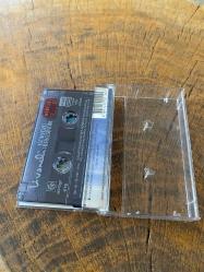 ZÜLFÜ LİVANELİ - GÖKYÜZÜ HERKESİNDİR - KASET