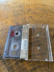 ZÜLFÜ LİVANELİ - NEYLERSİN - KASET