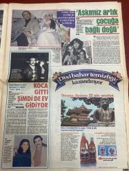 ŞEY HAFTALIK MAGAZİN GAZETESİ DOĞUM GÜNÜ HEDİYESİ  ( Turkish Newspaper ) - 20 HAZİRAN 1983 -TAM TAKIM 12 SAYFADIR -Perihan Savaş-Hülya Işıl-Emel Sayın-Semiha Yankı-Ferdi Tayfur-Oya Aydoğan-Fatma Girik-Ümit Besen-Sezen Aksu-Sinan Özer-Prenses Banu-Deniz Akbulut İşte hamile Perihan Savaş-Mahmut Tezcan-Müjgan-Mügerref-Sibel Egemen-Daniel-Utku Ural-Ülla Yelken-Bu fotoğraf gizli çekildi-26 yaşında bir anne adayı-Yasak aşk resmileşecek mi?-Kadın koruyucu kendini siper ediyor-Çılgınlığın son perdesi-Hoppalaaa Hülya Işıl’da boyattı-Böyleydi böyle oldu-Ya doğurursa-Emel Sayın bu evliliğe korku ile bakıyor-Eski aşk tazelenecek mi?-Bu evlilik sahtedir-Semiha Yankı çocuk doğurmaya hazırlanıyor ama-Telefondaki ses diyordu ki-Aşkımız artık çocuğa bağlı değil-Şoray-Adlı ayrılığı ile gündeme gelen Fatma Girik konuştu-Koca gitti şimdi de ev gidiyor-Bir öpücük dünyalara bedel-Sezen Aksu dedikodulara cevap verdi-Halimize baksanıza evet ayrılıyoruz-Yine kayıplarda-Prenses Banu ile tanışanın vay haline-Kir