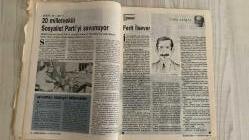 2000 İKİBİN’E DOĞRU AKTÜALİTE DERGİSİ – SAYI 34 – 14 AĞUSTOS 1988 – 64 SAYFA 200 TUTUKLUYA GÜNDE 30 İĞNE – “KOBAY OLARAK KULLANILDIK” – “DAL”DA İŞKENCE GÖREN TUTUKLUNUN RECEP ERGUN İLE RÖPORTAJI – TUTUKLULARIN İFADELERİ: TEDAVİ Mİ, DENEY Mİ? – TUTUKLULARIN BEDENİNE ZORLA MÜDAHALE – İŞÇİLERİN GÖZÜYLE SENDİKAL MÜCADELE – KADINLARIN GÜNLÜK YAŞAMI – KÜLTÜR-SANAT – SEMİH POROY – CEMAL SÜREYA – KAPAK – TÜRKİYE – İŞÇİ-SENDİKA – DÜNYA – KÜLTÜR-SANAT – YAZI VE ÇİZGİLERLE  RECEP ERGUN – DOĞU PERİNÇEK – NECATİ CUMALI – SEMİH POROY – CEMAL SÜREYA – MELİH CEVDET ANDAY – ŞAHAP BALCIOĞLU – NİHAT BEHRAM – HALİL BERKTAY – HÜSEYİN BÜLBÜL – SERHAN BOLLUK – NEYYİR KALAYCIOĞLU – SÜLEY PERİNÇEK – ASAF GÜVEN AKSEL – ROZERİN DOĞAN – ALİ KARŞILAYAN – DENİZ KAVUKÇUOĞLU – TUNCA ARSLAN – GÜLDEN AYDIN – SEVİL BASTÜRK – ASUMAN BAYRAK – AYŞE BENGİ – TÜRKAN DEMİR – TAKİ DOĞAN – SABİHA ERDEM – KAMİL ERDOĞDU – ALİ HASDEMİR – HÜRRİYET KARADENİZ – HÜSEYİN KALKAN – NURAY MESTCİ – FENNİ ÖZALP – OĞUZ SAKALLI – MELTEM SAVCI