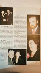 RADYO TELEVİZYON AYLIK HABER YAYIN DERGİSİ - KASIM 2000 SAYI: 138 YÜCEL YENER - MÜJDE AR - ERDAL ÖZYAĞCILAR - ZEKİ ALASYA - PERRAN KUTMAN - METİN AKPINAR - NURSELİ İDİZ - HÜLYA KOÇYİĞİT - CİHAN ÜNAL - KANDEMİR KONDUK - AYCAN GİRİTLİOĞLU - ERENDİZ ATASÜ - MUSTAFA ŞERİF ONARAN - TALAT SAİT HALMAN - NURİYE AKMAN - ŞEVKET ÇORUH - GÜNAY KARACAOĞLU - YASEMİN PAMUKÇU GÖKSEL - MEHPARE ÇELİK - SEMRA SANDER - AYNUR ÇELİKCAN - NUR GÜNAL DEĞİŞİM 2000: TRT’DE YENİ YAYIN DÖNEMİ VE DRAMA ATAĞI - GENEL MÜDÜR YÜCEL YENER İLE YENİDEN YAPILANMA ÜZERİNE - MEVLANA VE SEMA BELGESELİ - ERENLERİN İZİNDEN: HOŞGÖRÜNÜN İZİNDE BİR YOLCULUK - ATA YADİGARI: ANADOLU’NUN EL SANATLARI - YEDİ-VEREN DÜŞLERİ: RENKLERİN ANLAMI - İNCİ AVCISI: NURİYE AKMAN İLE SÖYLEŞİLER - EYVAH YAYINDAYIZ: ŞEVKET ÇORUH VE GÜNAY KARACAOĞLU İLE TALK SHOW - SOBANIN ÖYKÜSÜ: NOSTALJİK BİR BELGESEL - BEN OLSAYDIM: HALK KATILIMLI CANLI HABER PROGRAMI - LALENİN ÖYKÜSÜ: BİR ÇİÇEĞİN SANATLA BULUŞMASI - SÖZÜN BÜYÜSÜ: EDE - TAM TAKIM EKSİKSİZ 74 SAYFA