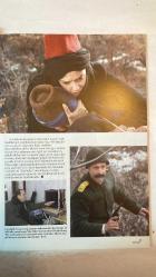 RADYO TELEVİZYON AYLIK HABER YAYIN DERGİSİ - MART 2008 SAYI: 226 ZUHAL OLCAY - HAZIM KÖRMÜKÇÜ - MOR VE ÖTESİ - NEVRA SEREZLİ - NURAN BAYER - SELEN DOĞAN - ZERRİN GÜNER - İSMAİL GÜNEŞ “DUR YOLCU”: ÇANAKKALE’NİN İSİMSİZ KAHRAMANLARINA SAYGIYLA - HAZIM KÖRMÜKÇÜ İLE SÖYLEŞİ: “BU CAMİANIN İÇİNE GİRİNCE BİRÇOK KİŞİ DEĞİŞİYOR” - ZUHAL OLCAY: “BENİ UNUTMA” DİZİSİYLE YENİDEN TRT’DE - “UZUNGÖL’ÜN SESSİZ ÇIĞLIĞI”: BİR CENNETİN DÖRT MEVSİMİ - “İÇİNDEN TREN GEÇEN ŞEHİRLER”: DEMİRYOLUNUN ANADOLU SERÜVENİ - “KASVETLİ EV”: KAÇIRILMAYACAK BİR DİZİ - NEVRA SEREZLİ: TİYATRODA ŞEN-ŞAKRAK, EKRANDA HUYSUZ PERİ - MOR VE ÖTESİ’NDEN “DELİ”: EUROVISION ŞARKIMIZ BELLİ OLDU - “KADIN DOĞULMAZ, KADIN OLUNUR”: 8 MART DÜNYA KADINLAR GÜNÜNE ÖZEL - UÇAN SÜPÜRGE’DEN SELEN DOĞAN - MAVİ DERİNLİKLERDE ZERRİN GÜNER: TÜRKİYE’NİN İLK KADIN SU ALTI KAMERAMANI - ÖDÜL YAĞMURU: ADRES YİNE TRT - TAM TAKIM EKSİKSİZ 74 SAYFA