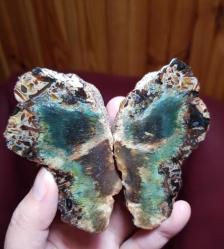 Turkuazlı Bal Çubuk Akik: Yaratıcılık İçin Nadir Bir Enerji Taşı - Ağırlığı: 239g - Benzersiz Koleksiyonluk Nadir Parça Kütle