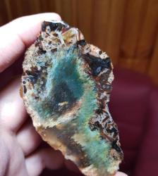 Turkuazlı Bal Çubuk Akik: Yaratıcılık İçin Nadir Bir Enerji Taşı - Ağırlığı: 239g - Benzersiz Koleksiyonluk Nadir Parça Kütle