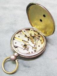 AnTiKa GÜMÜŞ İSVİÇRE ANaHTaR KuRMaLı CEP SAATİ.....ARıZaLı