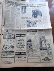 Yeni Sabah Gazetesi - Turkish Newspaper - 8 Haziran 1958 - ya Taksim ya Ölüm parolası bugün Beyazıt meydanında tekrarlanacak - Kıbrıs için miting var - bugün yapılacak Kıbrıs mitingi için gençlik Dün bütün gün hazırlandı hazırlanan dövizler fotoğraf - Türk milletinin kalemiyle Atatürk - Sirkeci ile Karaköy arasında düşen adanın da yıkım işi tamamlanmak üzere fotoğraf - Hürriyet Partisi bir tebliğ yayınladı - De Gaulle kabinesine bir müslüman giriyor - Cafer ile Hürmüz karikatür çizen Altan Erbulak - Hayk Hammer çizen Oğuz Aral - İpa İstanbul gıda pazarı - Hz Muhammed'in üç aşkı yazan Nezihe Araz Yazı Dizisi - Lana Turner rejisörü ile beraber fotoğraf - yugoslavya'daki Sovyet taraftarları temizleniyor - İtalyan yıldızları Amerika'ya kaçıyor fotoğraflar - Kartal yuvası yazan Zuhal Madenci Yazı Dizisi - Camel Süperlux boya - Fenerbahçe Galatasaray'ı  3 2 yendi - maçın kahramanlarından Avni Kalkavan fotoğraf - Kırkpınar sona eriyor - Çetin Şahiner yüksekte 1.99 metre ile tek birinciliği