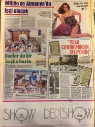 ŞEY HAFTALIK MAGAZİN GAZETESİ DOĞUM GÜNÜ HEDİYESİ  ( Turkish Newspaper ) - 2 NİSAN 1984 -TAM TAKIM 16 SAYFADIR -Nazan Şoray-Türkan Şoray-Bülent Ersoy-Fikret Hakan-Uğurböceği Yalçın-Ateşböceği Ercan-Müjde Ar-Yüksel Uzel-Sezen Aksu-Nihal Kökna-Cumali Dalcı-Bilge Şan-Müslüm Gürses-Mualla Omay-Zehra Suat-Kibariye-Hüsamettin Subaşı-Engin Cezzar-Gülriz Sururi-Cihan Ünal-Sümer Dundar-Ayşe Özdemir-Kemal Sunal-Kadir İnanır-Tarık Akan-İlyas Tüfekçi-Oya Aydoğan-Nurcan Gürsaat-Yıldırım Gürses-Şenay Şerif-Yasemin Nilüfer-Zerrin Nazlı-Necla Nazır-Bülent Ersoy-Ayşin Atay-Ayhan Gencer-Nükhet Duru-Alpay-Salih Acar-Eniştemden koca olmaz-Kurtuluş yolunda ilk adım-Kraliçe kim-Eski ortaklar rakip oldu-Müjde de Almanya’da işçi olacak-Bunlar da bir başka hasta-İsrail cehenneminden geliyorum-Ortanca hızlı çıktı-Arabeskin babası çıplaklara saldırdı-Bilge Şan da assolist oluyor-Kocan elden gidiyor-Ben özenti değil özenilen kadınım-Mutluluk dersi verdiler boşanıyoruz dediler-Hedefteki şöhretler-Profesyonel oyunc