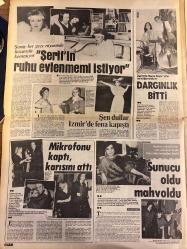 ŞEY HAFTALIK MAGAZİN GAZETESİ DOĞUM GÜNÜ HEDİYESİ  ( Turkish Newspaper ) - 2 NİSAN 1984 -TAM TAKIM 16 SAYFADIR -Nazan Şoray-Türkan Şoray-Bülent Ersoy-Fikret Hakan-Uğurböceği Yalçın-Ateşböceği Ercan-Müjde Ar-Yüksel Uzel-Sezen Aksu-Nihal Kökna-Cumali Dalcı-Bilge Şan-Müslüm Gürses-Mualla Omay-Zehra Suat-Kibariye-Hüsamettin Subaşı-Engin Cezzar-Gülriz Sururi-Cihan Ünal-Sümer Dundar-Ayşe Özdemir-Kemal Sunal-Kadir İnanır-Tarık Akan-İlyas Tüfekçi-Oya Aydoğan-Nurcan Gürsaat-Yıldırım Gürses-Şenay Şerif-Yasemin Nilüfer-Zerrin Nazlı-Necla Nazır-Bülent Ersoy-Ayşin Atay-Ayhan Gencer-Nükhet Duru-Alpay-Salih Acar-Eniştemden koca olmaz-Kurtuluş yolunda ilk adım-Kraliçe kim-Eski ortaklar rakip oldu-Müjde de Almanya’da işçi olacak-Bunlar da bir başka hasta-İsrail cehenneminden geliyorum-Ortanca hızlı çıktı-Arabeskin babası çıplaklara saldırdı-Bilge Şan da assolist oluyor-Kocan elden gidiyor-Ben özenti değil özenilen kadınım-Mutluluk dersi verdiler boşanıyoruz dediler-Hedefteki şöhretler-Profesyonel oyunc