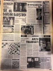 ŞEY HAFTALIK MAGAZİN GAZETESİ DOĞUM GÜNÜ HEDİYESİ  ( Turkish Newspaper ) - 2 NİSAN 1984 -TAM TAKIM 16 SAYFADIR -Nazan Şoray-Türkan Şoray-Bülent Ersoy-Fikret Hakan-Uğurböceği Yalçın-Ateşböceği Ercan-Müjde Ar-Yüksel Uzel-Sezen Aksu-Nihal Kökna-Cumali Dalcı-Bilge Şan-Müslüm Gürses-Mualla Omay-Zehra Suat-Kibariye-Hüsamettin Subaşı-Engin Cezzar-Gülriz Sururi-Cihan Ünal-Sümer Dundar-Ayşe Özdemir-Kemal Sunal-Kadir İnanır-Tarık Akan-İlyas Tüfekçi-Oya Aydoğan-Nurcan Gürsaat-Yıldırım Gürses-Şenay Şerif-Yasemin Nilüfer-Zerrin Nazlı-Necla Nazır-Bülent Ersoy-Ayşin Atay-Ayhan Gencer-Nükhet Duru-Alpay-Salih Acar-Eniştemden koca olmaz-Kurtuluş yolunda ilk adım-Kraliçe kim-Eski ortaklar rakip oldu-Müjde de Almanya’da işçi olacak-Bunlar da bir başka hasta-İsrail cehenneminden geliyorum-Ortanca hızlı çıktı-Arabeskin babası çıplaklara saldırdı-Bilge Şan da assolist oluyor-Kocan elden gidiyor-Ben özenti değil özenilen kadınım-Mutluluk dersi verdiler boşanıyoruz dediler-Hedefteki şöhretler-Profesyonel oyunc
