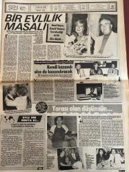 ŞEY HAFTALIK MAGAZİN GAZETESİ DOĞUM GÜNÜ HEDİYESİ  ( Turkish Newspaper ) - 9 KASIM 1985 -TAM TAKIM 12 SAYFADIR -Hülya Yiğitalp-Ece Bakar-Mustafa Topaloğlu-Leyla Somer-Meral-Cihan Ünal-Hüri Sapan-Mine Koşan-Yüceses-Emel Sayın-David Younes-Murat Eşgi-Harun Yücel-Hülya Avşar-Nihat Fırat-Haldun Dormen-Gülistan Gani-Leyla Önder-Bedia Bayan-Deniz Arkul-Tülay Türe-Beni de sattılar-Nasıl pavyona düştüm-İğrenç iftiradan zor kurtuldu-Yazık oldu bu Kızılderili güzele-Bir avuç cennet cehennem oldu-Ferdi Özbeğen-Erkek butiğini ünlü kadınlar açtı-Kupaya tayini çıktı-Sultan kış uykusuna yattı-Bağdat’a Meral geldi-10 konsere bir Camaro-Oooo bu ne değişim-Yüceses hala yüce-Bir evlilik masalı-Kendi kazandı size de kazandıracak-Yarası olan düşünsün