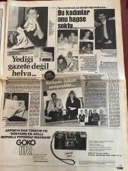 ŞEY HAFTALIK MAGAZİN GAZETESİ DOĞUM GÜNÜ HEDİYESİ  ( Turkish Newspaper ) - 9 KASIM 1985 -TAM TAKIM 12 SAYFADIR -Hülya Yiğitalp-Ece Bakar-Mustafa Topaloğlu-Leyla Somer-Meral-Cihan Ünal-Hüri Sapan-Mine Koşan-Yüceses-Emel Sayın-David Younes-Murat Eşgi-Harun Yücel-Hülya Avşar-Nihat Fırat-Haldun Dormen-Gülistan Gani-Leyla Önder-Bedia Bayan-Deniz Arkul-Tülay Türe-Beni de sattılar-Nasıl pavyona düştüm-İğrenç iftiradan zor kurtuldu-Yazık oldu bu Kızılderili güzele-Bir avuç cennet cehennem oldu-Ferdi Özbeğen-Erkek butiğini ünlü kadınlar açtı-Kupaya tayini çıktı-Sultan kış uykusuna yattı-Bağdat’a Meral geldi-10 konsere bir Camaro-Oooo bu ne değişim-Yüceses hala yüce-Bir evlilik masalı-Kendi kazandı size de kazandıracak-Yarası olan düşünsün