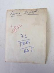DEMOKRATİK PARTİ ESKİ GENEL BAŞKANI AHMET FERRUH BOZBEYLİ'NİN ORİJİNAL AJANS-BASIN FOTOĞRAFI - 12 x 9 EBADINDA - FERRUH BOZBEYLİ KOLTUĞUNDA OTURURKEN YAKINDAN ÇEKİLMİŞ BİR KARE