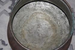 ANTİKA Eski Dönem Dövme Elyapımı Bakır Kazan  DETAYLAR RESIMLERDE (KIRMIZI KASA 1