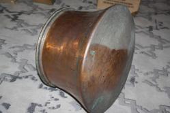 ANTİKA Eski Dönem Dövme Elyapımı Bakır Kazan  DETAYLAR RESIMLERDE (KIRMIZI KASA 1