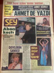 ŞEY HAFTALIK MAGAZİN GAZETESİ DOĞUM GÜNÜ HEDİYESİ  ( Turkish Newspaper ) - 12 OCAK 1985 -TAM TAKIM 12 SAYFADIR -Emel Sayın-Ahmet Uğurlu-Gönül Yazar-Hülya Avşar-Güner Ümit-Banu Alkan-Azize Gencebay-Levent Kırca-Taner Şener-Mithat Fırat-Sevim Arda-Sevim Sevil-Pigün Antinel-Neriman Bayındır-Nilüfer Aydan-Şehriban-Ahu Tuğba-Hülya Süer-Vedat Çetinkaya-Ferdi Özbeğen-Necmi Türk-Nurhan Akgün-Hülya Başar-Nilgün Ersoy-Müjde Ar-Tülay Şenol-Tarkan Tüzmen-Türkan Şoray-Hakan Balamir-Samime Sanay-Ali Sandalcı-Turgut Özakman-Sedat Çelenk-Murat Tekin-Suna Kan-Ferhan Şensoy-Nurhan Damcıoğlu-Kenan Kalav-Halit Akçatepe-Müge Akyamaç-Figen Say-Müjdat Gezen-Ülkü Ülker-Serkan Aktay-Aynur Gökçen-Emel Sayın sizden telefon bekliyor-Dananın kuyruğu şimdi kopacak-Ahmet de yazdı-Abacı kaçtı ama silahlanıp gelecek-Devlerin savaşı-Hülya Avşar iyi kıvırdı-Türkiye’nin en şık kadını Gönül Yazar-Kayan kayana-Hadi artık evlenin-Artık uyandım uyutmayacağım-Sırılsıklam bir final-Böyle görümceye can kurban-Sarıyer’e büyük tr