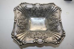 ORJİNAL BAKIR SÜPER SUNUMLUK COK KALIN GÜMÜŞ KAPLAMA DETAYLAR RESIMLERDE   (KIRMIZI KASA 1