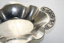 ORJİNAL BAKIR SÜPER SUNUMLUK COK KALIN GÜMÜŞ KAPLAMA DETAYLAR RESIMLERDE   (MAVİ  KASA 1