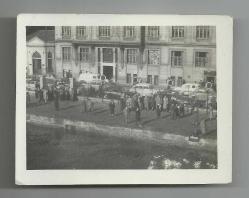 KARAKÖY RIHTIMINDA YOLCULARINI UĞURLAYANLAR TEMALI ESKİ FOTOĞRAF...