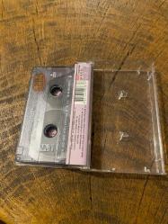 BÜLENT ERSOY - BENİM DÜNYA GÜZELLERİM - KASET