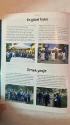 ALLEBEN İSTANBUL GAZİANTEPLİLER DERNEĞİ'NİN SÜRELİ YAYIN ORGANI DERGİSİ - EYLÜL 2014 — SAYI: 38 TAHİR TEKİN ÖZTAN - OYA ÖZTAN PEKER - DERYA TÜBA NOYAN - FATMA ŞAHİN - AHMET KAFADAR - BÜLENT KARADAĞ - HÜSEYİN KANATLI - BURHAN ATİK - BELGİN ATEŞ - OLCAY BİLGİLİ - NURİ BİLGE - HACI ÇAPAR - OYA ARSLANOĞLU ÇETİNKAYA - ASLIHAN ÇETİN - TÜRKAN UĞUR DAI - NURİ DEVELİ - CEVAT CURALP - FÜSUN DOĞANVİLMAZ - ERHAN ECE - SENA BETÜL KARADAĞ - ENVER OSMAN GAZİ - YAŞAR KUŞATA - SERMET SÖYLEMEZ - HASAN TANYOL  GAZİANTEP’TEN İSTANBUL’A UZANAN KÜLTÜR IRMAĞI - FATMA ŞAHİN PORTRESİ - AHMET KAFADAR’IN BAŞARI HİKAYESİ - BÜYÜLÜ GAZİANTEP BAKLAVASININ SIRLARI - MEDUSA CAM ESERLER MÜZESİ - TAHMİS KAHVESİ’NE ZİYARET - GAZİANTEP’İN CAN DAMARI KASTELLER - TATLI BİR SERİNLİK - AMACIMIZ MEMLEKETE HİZMET - EŞİ BENZERİ OLMAYAN MÜZE - ZEYTİN BU HANDAN ALINIR - İYİ BAKLAVA BEŞ DUYUYA SESLENİR - CAM SANATININ İZİNDE - ŞİRE DÜNYAYA AÇILDI - ÇARŞININ ZİNCİRLİSİ - KAYACIK HİKÂYELERİ III - KAFAMA  - TAM TAKIM EKSİKSİZ 66 SAYFA