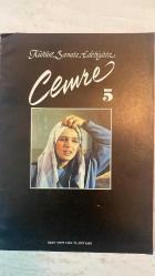 CEMRE KÜLTÜRE, SANATA, EDEBİYATA DERGİSİ - KASIM 1991 — SAYI: 5 ABDURRAHMAN ŞEN - ZEKERİYA GÜMÜŞ - BEDİR ACAR - İSMAİL YEŞİLBAĞ - BURÇAK EVREN - MESUT UÇAKAN - OSMAN KARA - MEHMET DOĞAN - FÜSUN SAYAN - MURAT ŞİMŞEK - ABDULLAH GÜNGÖR - ABDULLAH ÖZTEMİZ HACITAHİROĞLU  YENİDEN BAŞLARKEN - EDEBİYAT SEÇMELİ - MİLLÎ AYIP: MEHMET ÂKİF’İN KIZI SUAT ERSOY’UN DRAMI - KÜTÜPHANECİLİK - 1. BEYAZ SİNEMA GÜNLERİ - BEYAZ SİNEMA VE TÜRK SİNEMASININ YENİDEN YAPILANMASI - ELEŞTİRİ / BURÇAK EVREN - DEVLET SANATÇILIĞI - ÖZEL TİYATROLARA YARDIM - ŞİİR / ABDULLAH GÜNGÖR - MÛSİKÎ - ŞİİR / ABDULLAH ÖZTEMİZ HACITAHİROĞLU - YUNUS - KARAGÖZ - BİZİM EV - SİNEMA - KARİKATÜR / HASAN AYCIN - RÖPORTAJ: İSMAİL GÜNEŞ - HİKÂYE - FUARLAR VE FESTİVALLER - GELENEKSEL SANATLAR - TRT - ANTİKACILIK - KISA HABERLER - TAM TAKIM EKSİKSİZ 66 SAYFA