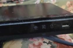 SAMSUNG 3D BLU-RAY / DVD PLAYER  - sorunsuz. gayet güzel. uzaktan kumandası yok bende sadece.