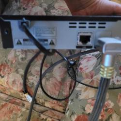 SAMSUNG 3D BLU-RAY / DVD PLAYER  - sorunsuz. gayet güzel. uzaktan kumandası yok bende sadece.