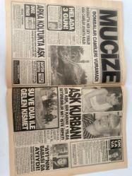 BUGÜN 2 GAZETESİ - 25 ŞUBAT 1991 - TAM TAKIM 8 SAYFADIR -Hülya-Şarkıcı Emel-Spiker Orhan-Kubilay Gülbeyk-Mualla-Hz. Muhammed-Zerrin Erdoğan-Prof. Dr. Yıldız Tümerdem-Carmelo Bago-Reha Erus-Saliha Aydın-Zülküf Dede-Nuriye-İbrahim Ayaz-Melike-Üner Önder-Nuik Korkunç intikam-Güzel Hülya AIDS bulaştırdığı sevgilisi tarafından öldürüldü-Katil zanlısı İranlı patron-Kocamı gerdek gecesi bağladılar-Hz. Muhammed’e de büyü yapmışlardı-Ölen kız tabutta canlandı-Regl-Kolejli kızlarda adet dönemi erken başlıyor-Bu kadın dövülür-Mucize-Bombalar camileri vuramadı-Arka koltukta aşk-Aşk kurbanı-İstediğin cinste doğur-Karım keçi oldu-Bana yüz çevirme Nuriye’m-Zülküf Dede karısı sandığı keçisini hoca hoca dolaştırıyor Gülmece güldürmece-Üner Önder-Nuik