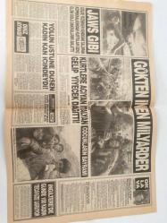 BUGÜN 2 GAZETESİ - 15 MAYIS 1991 - TAM TAKIM 8 SAYFADIR -Ali Hoca - Haluk Nurbaki - Dilek Kaykılar - Cinzy Yarmarz - Giovanni Basangni - Marisa Mistato - Adnan Kahveci - Macit Ermiş - Birol Kalaycı - Lütfiye Doğan - Melek Hanım - Üner Önder - Nuik - Gulezon - Harcler - Bugün 2 - Büyüden Nasıl Kurtulursunuz - Kocam Kadın Delisidir - Ölülerle Evlenmek Serbest - Telefonla Komşusunu Delirtti - Anne Adayları Bu Haberi Mutlaka Okuyunuz - Gökten İnene Milyarder - Jaws Gibi - Yolun Üstüne Düşen Kadın Kan İçindeydi - Kürtler Açlıktan Taş Gibi Oldu - Çocuğunuzla mı Okuyorsunuz - Menopoz Döneminde Çocuk - Bu Kadın Artist Değil Otomobil Hırsızı - Hapisten Çıktıktan Sonra Yine Otomobil Çalıp Kaçtı - Kızını İstemeye Gittiği Kadını Tabancayla Vurdu - Deli Mi Ne - Kadının Günlüğü - Gençlik Aşkı - Günün Yemeği Ezme Patates Salatası - 3 Soru 3 Cevap - İlginç Olaylar - Sadece Gözlük Takan Kadınlara Saldırıyordu - Gülmece Güldürmece - İdrar İçmenin Bir Faydasını Görmedik - Gulezon - Üner Önder - Nuik