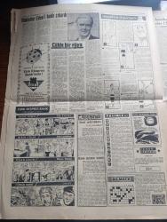 Yeni Sabah Gazetesi - Turkish Newspaper - 19 Ağustos 1958 - hükümet Kıbrıs hakkında sükutunu muhafaza ediyor - mütarekeyi bozan E.O.K.A'ya Nasır da silah veriyor - sağlık vekili Doktor Lütfi Kırdar'ın basın toplantısı fotoğraf - Üç Grup ithal malından ayrı nispetlerde prim alınacak - Amerika Demokrat Parti Başkanı Adlai Stevenson'un Yeni Sabaha beyanatı fotoğraf - imar faaliyetleri hızlandı Tophane Dolmabahçe Yeniköy İstinye ile Karaköy meydanı fotoğraf - Cafer ile Hürmüz karikatür çizen Altan Erbulak - Hayk Hammer çizen Oğuz Aral - gülhane'deki sünnet düğünü filme alınacak - çölde bir rüya yazan Va Nü yazı dizisi - burç falınız - Tıp postası yazan doçent Doktor Osman Barlas - Müslüman kardeşler başkanı Tevkif edildi - enternasyonal tenis turnuvasının ilk gününde favoriler kazandı fotoğraf - 6. Avrupa atletizm Şampiyonası - Aydın Onur 100 metre müsabakasında yegane ümidimizdir fotoğraf - yüzme federasyonu reisi Rıza Salih Saray fotoğraf -  boksör Patterson Harris ile karşılaşacak