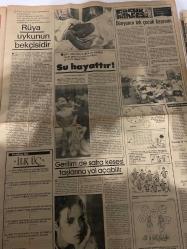 TERCÜMAN GAZETESİ İNCİ İLAVESİ DOĞUM GÜNÜ HEDİYESİ - 22 NİSAN 1984 - 6 SAYFADIR -Perihan Savaş-Tekin Akmansoy-Leman Cıdamlı-Berhan Şimşek-Sevim Ozun-Muhittin Ayan-Renna Fosforoğlu-Sabahat Işık-Pearl S. Buck-Neval Barlas-Dr. Kırman Şenel-Nevval Barlas-Aldous Huxley-Elizabeth Taylor-Jane Fonda-Ava Gardner-Eddie Fisher-Michael Wilding-John Warner-Montgomery Clift-Ziya Şafak Kaybolan Yıllarım-3 Altın Yarışma-Altın Makas-Altın Tığ-Seninle Yaşamak-İki Aşk Arasında-Rüya Uykunun Bekçisidir-Su Hayattır-Gerilim de Safra Kesesi Taşlarına Yol Açabilir-Kadın ve Ev-Ana Babalık Zor Sanattır-Saçlarınız Sağlığınızın Aynasıdır-Sağlığımız ve Biz-Bahar Yorgunluğu-Bir Hikaye Yıldırım Aşkı-Pas Pas-Zam da Dert mi-Cesur Yeni Dünya-Mavi Kuş-Menekşe Gözlü Yıldızın Nikah Albümü-Kırk Yedi Yıldır Adı Afişlerden Düşmedi-Keloglan-Kırkılar-Pasaklıgiller-Bay Ortadirek