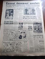 Yeni Sabah Gazetesi - Turkish Newspaper - 17 Aralık 1960 - Boğazdaki tanker Peter Zoraniç bir hafta daha yanacak fotoğraf - Köpük fayda sağlamadı hava poyraza çevirirse tehlike çok büyüyecek - Hadise de yanan üç gemiden başka hiçbir geminin zarar görmediği anlaşıldı - kati kayıp sayısı 52 - Ticaret Bakanı Mehmet Baydur 1961 ithalat programı için izahat verdi - İsmet İnönü sokağa çıktı fotoğraf - Cemal Gürsel neşeli bir gün geçirdi - boğazdaki facia Yunan basınında büyük bir yer işgal etmiştir fotoğraf - Ağalardan 50'si iskan yerlerine gönderildi - Şeyh Said'in kardeşi Mehdi Ayabakan fotoğraf - Topkapı hadiseleri şahidi Ali Utku tehdit edildim dedi - Mevlana haftası sona eriyor - Cafer ile Hürmüz karikatür çizen Altan Erbulak - Hayk Hammer çizen Oğuz Aral - Kennedy'e bir suikast teşebbüsü akim kaldı - İsrail atom bombası yapacak hale gelmiş - Müzik Kulübü yazan Fecri Ebcioğlu - Can Bartu'ya verilen ceza sadece iki maç için boykot - Galatasaray Kasımpaşa Maçı - Fenerbahçeliler kilyos'ta