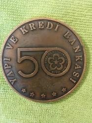 Atatürk  Kitaplığı Açılış Hatırası 1973 Yapı Kredi Bankası Hatıra Madalyon 6 cm.